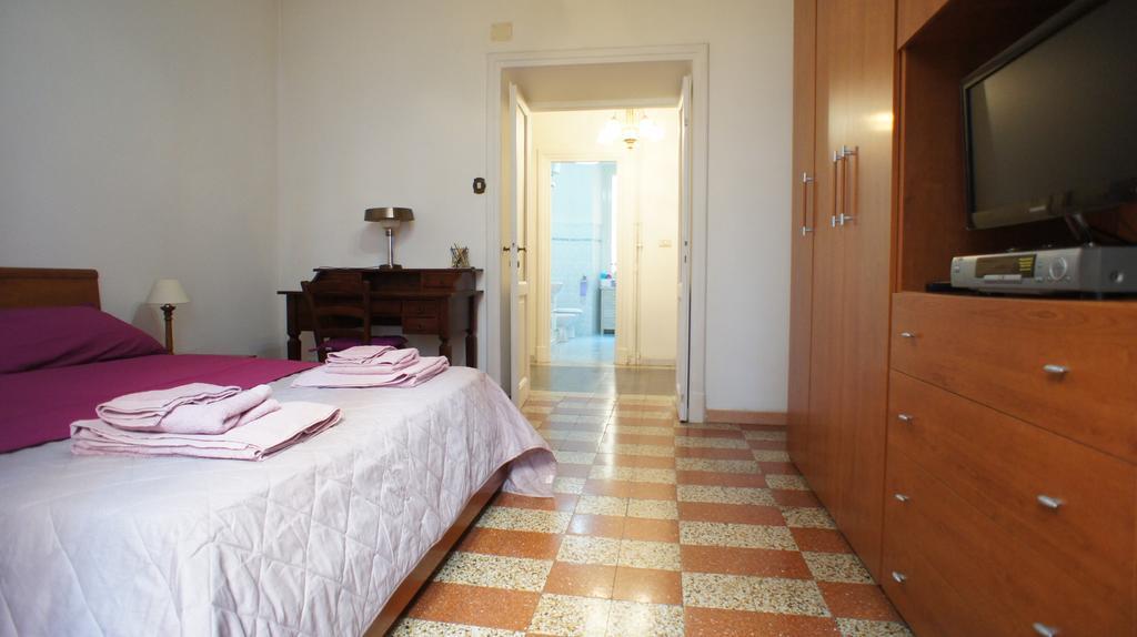 Angoletto Di Trastevere Рим Екстер'єр фото