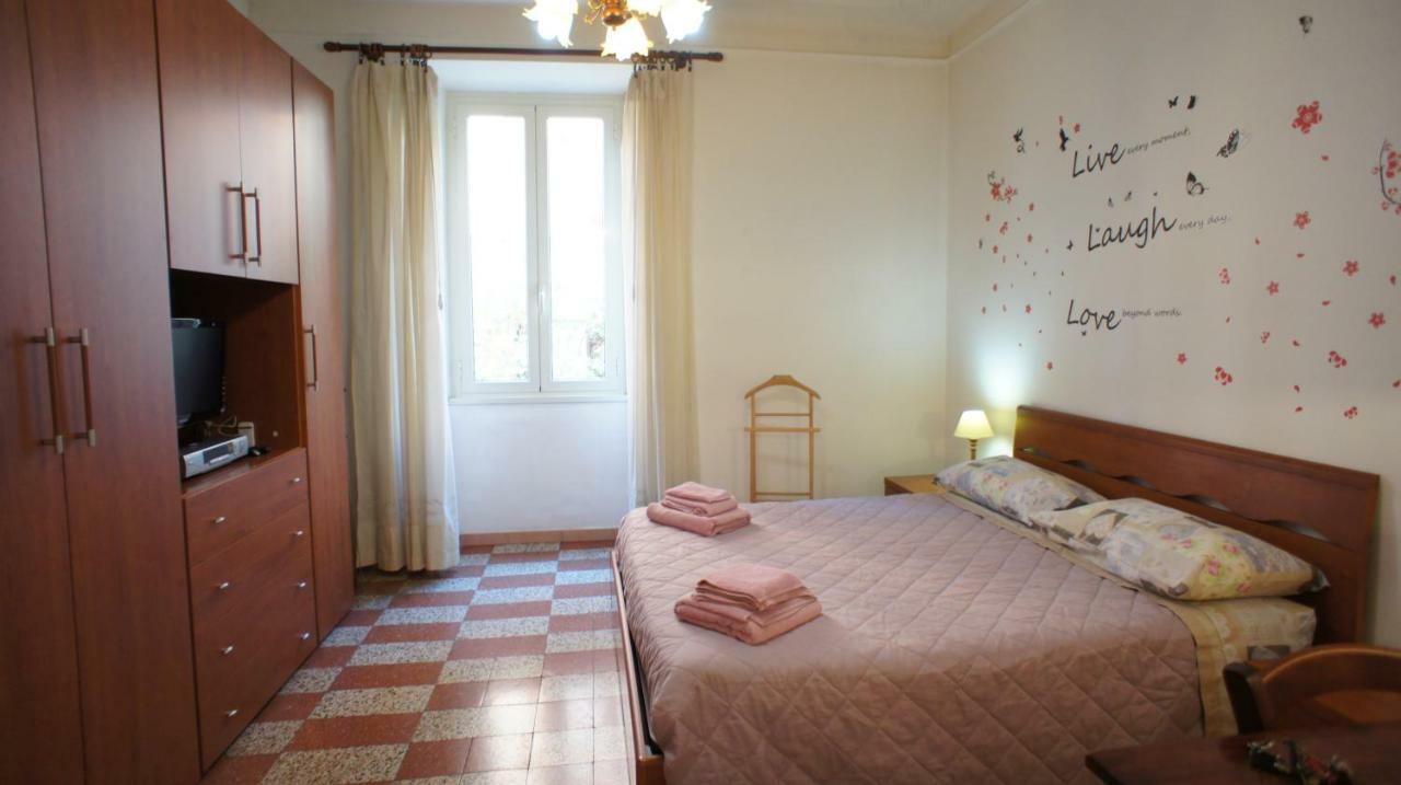 Angoletto Di Trastevere Рим Екстер'єр фото