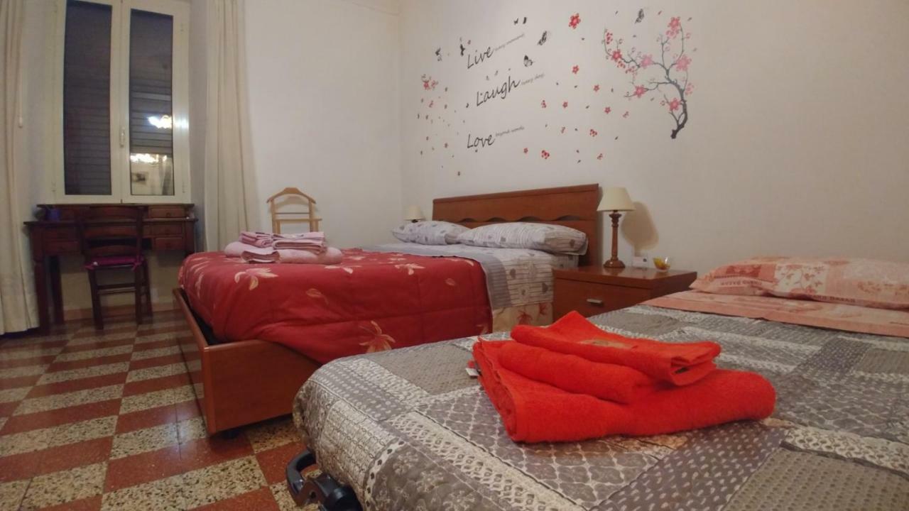 Angoletto Di Trastevere Рим Екстер'єр фото